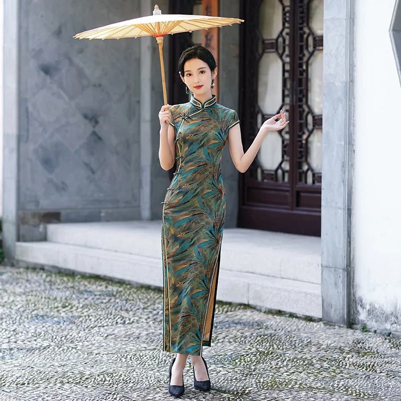 

Retro Improved Chinese Catwalk Silk Floral Traditional Vintage Modern Cheongsam Qipao Women Long and Green Fit Dress
