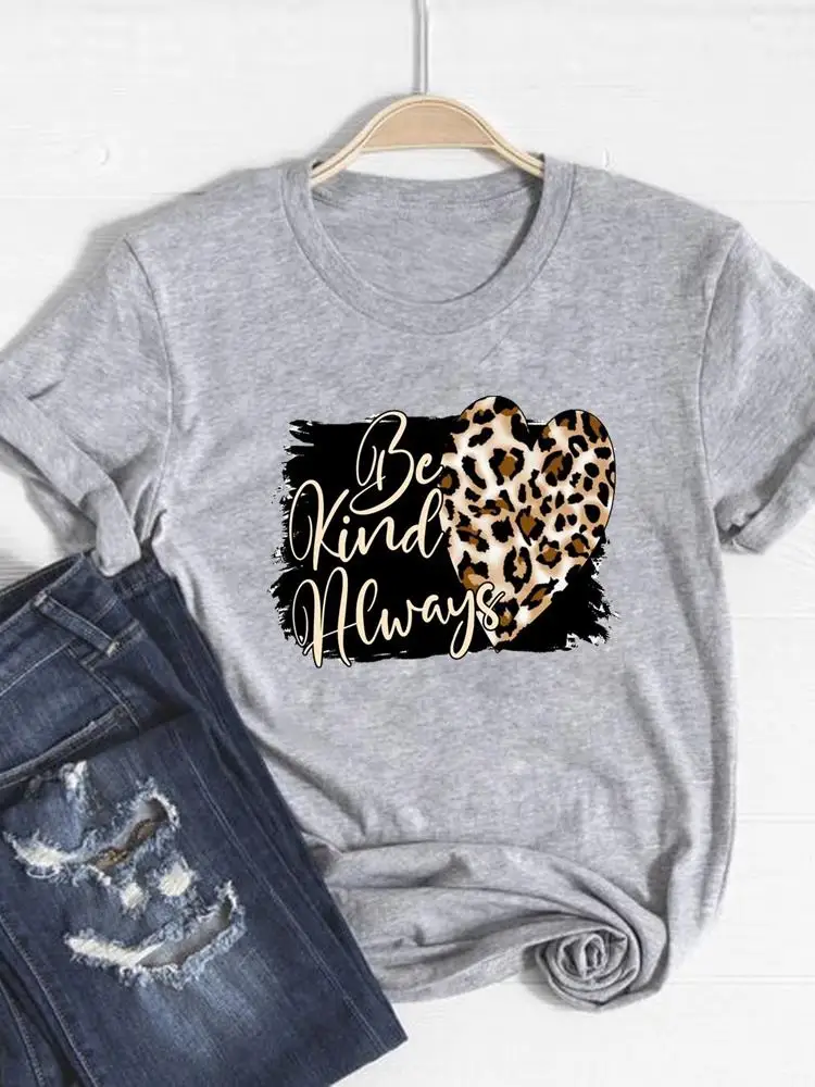 Camiseta básica para mujer, ropa estampada, camiseta de leopardo, corazón de amor, tendencia, Top bonito de verano, Camiseta estampada de manga