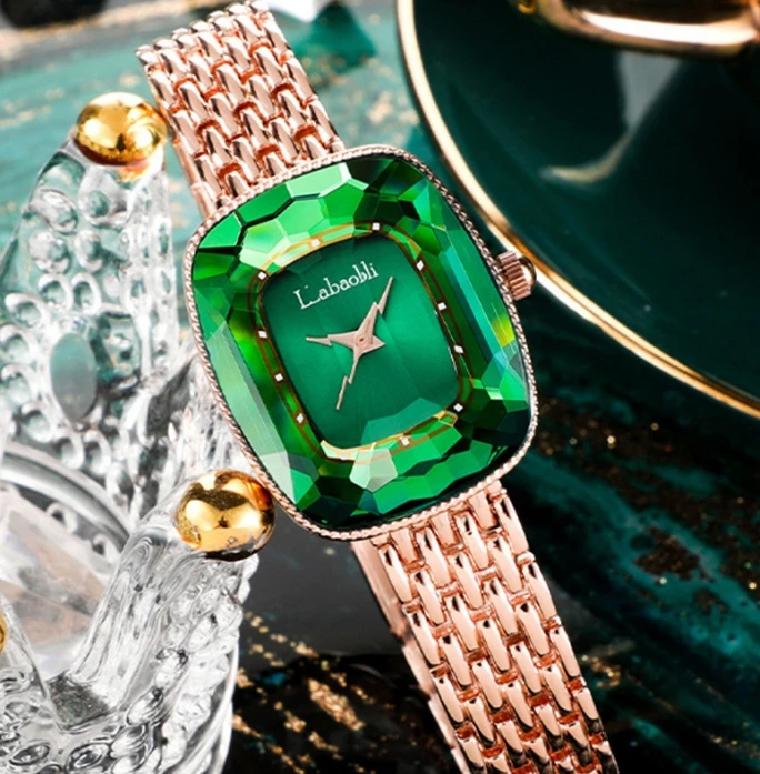 

New Fashion 2024 for Women's Trend Rose Gold Green Crystal Design Innovative and Niche Styles Quartz Watch