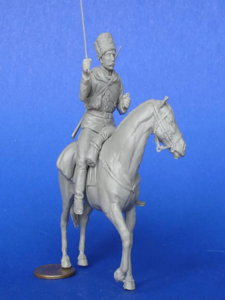 New Unassembled  1/35 the russian warrior on a horse   Resin Kit DIY Toys Unpainted resin model