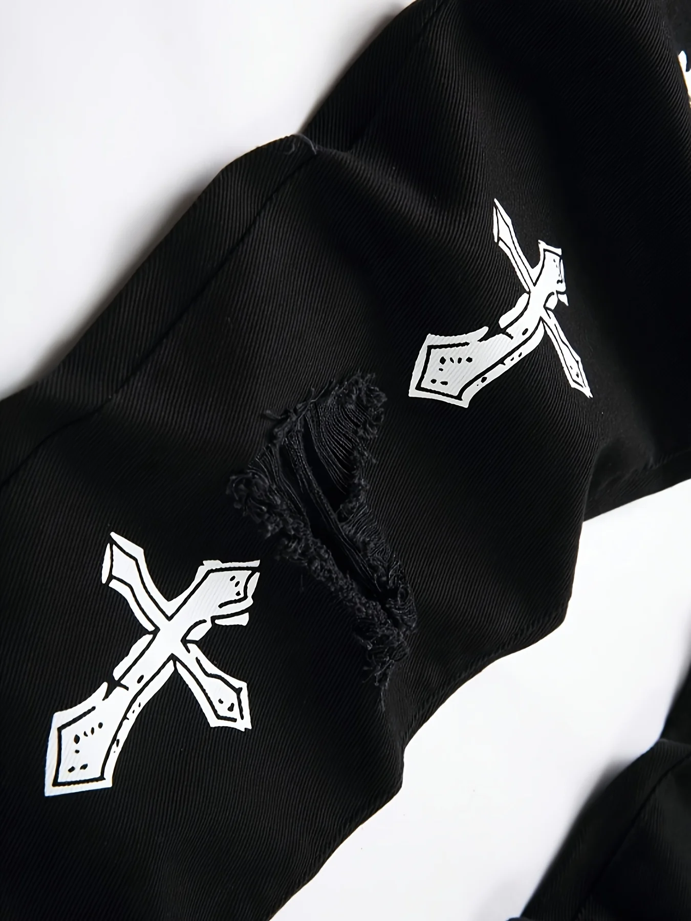 جينز ضيق بطباعة متقاطعة من High Street باللون الأسود للشباب للرجال