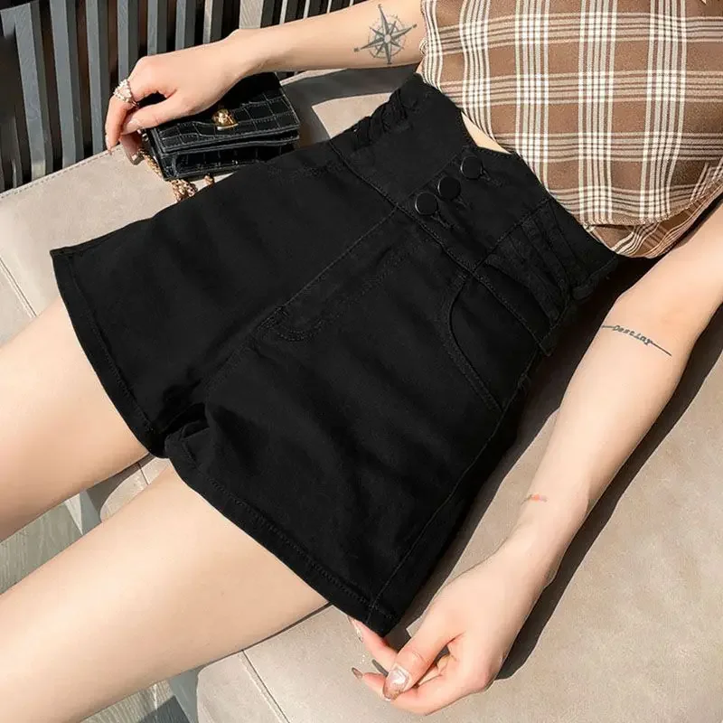 

2025 Summer With Waist Pocket Button Denim Shorts for Women Fashion Clothing Designer Trend Flowy To Wear Short Jean Pants Woman