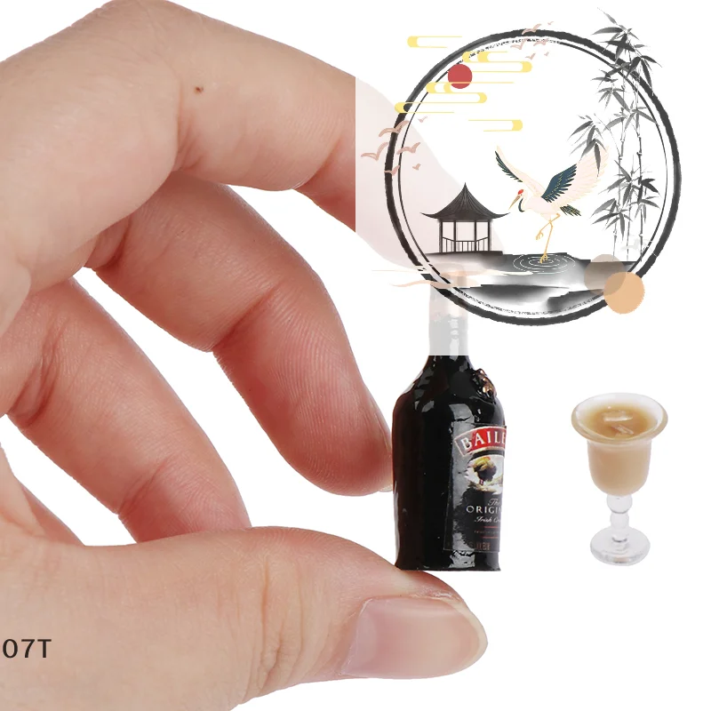 

1/12 Dollhouse Miniature Wine Bottle Set with cup Simulation Drinks Model Toys
