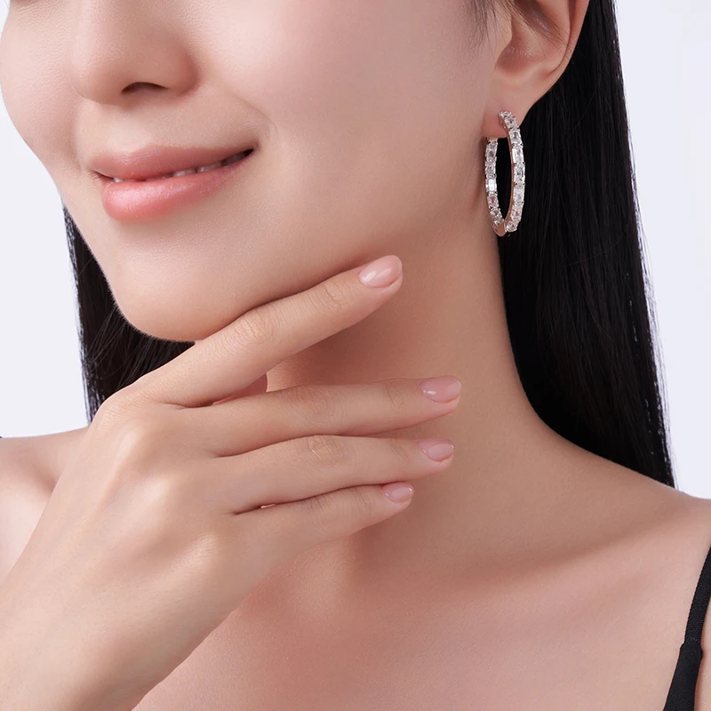 

JIUZUAN S925 Sterling Silver Full Moissanite Hoop Earrings for Women Classic Round Design Elegant Sparkling Jewelry Daily Use