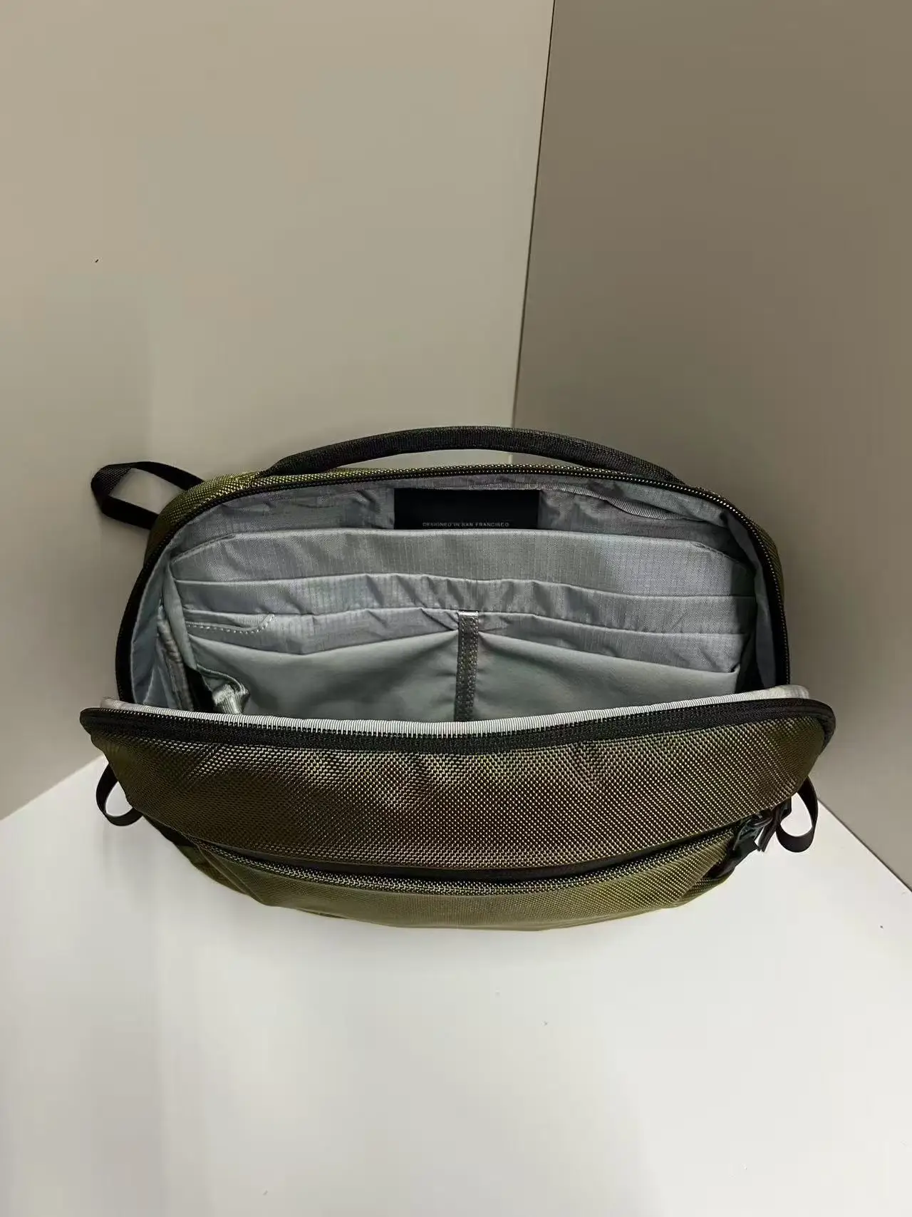 Bolso Bandolera Day Sling 4 Max de Nailon X-Pac de 6L, Gran Capacidad, Resistente al Agua, Elegante, Bolso Cruzado, Bolso de Pecho, Bolso Mensajero, Duradero