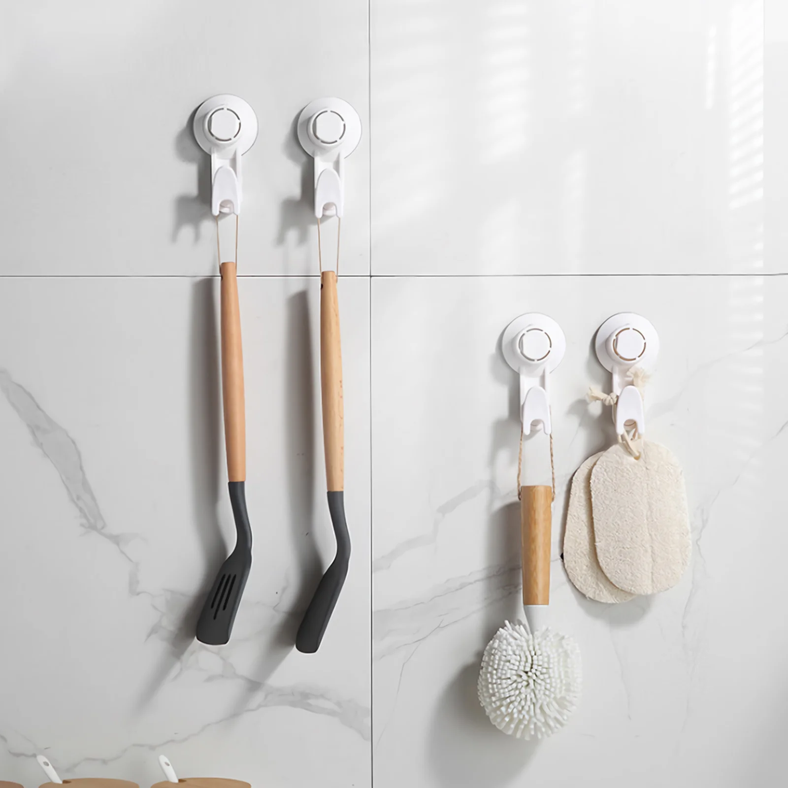 

2Pcs Vacuum Hooks High Toughness Punch-Free Suction Hangers Load-Bearing Creative Shower Hooks No Tools Required Renters