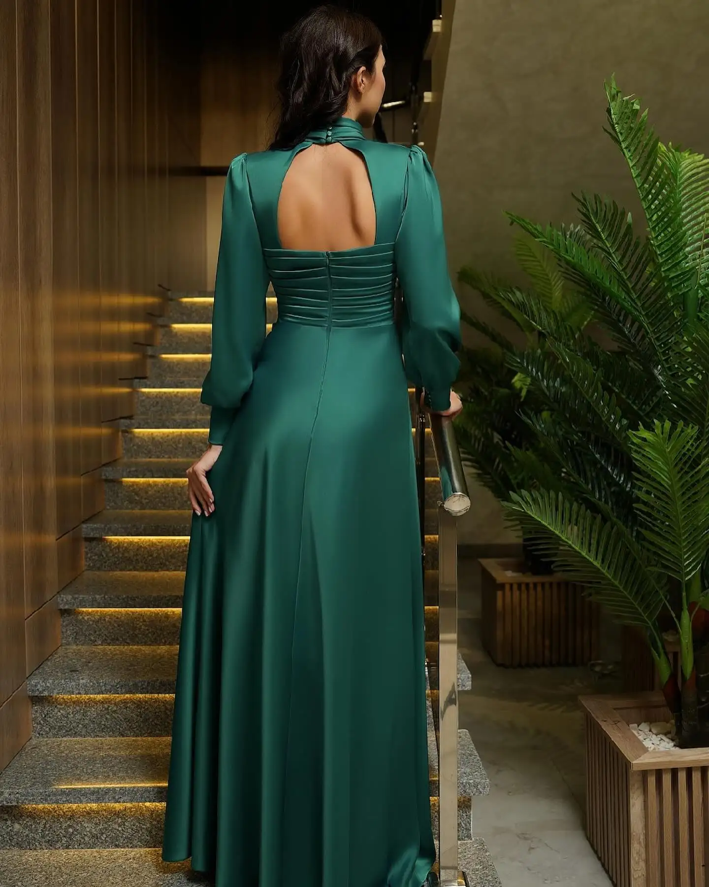 GIOIO Halter Luxo Vestidos de Noite Formais Plissado Backless Mangas Compridas فسات arymaveraAté o Chão Elegante Vestidos de Baile Festa Mulheres