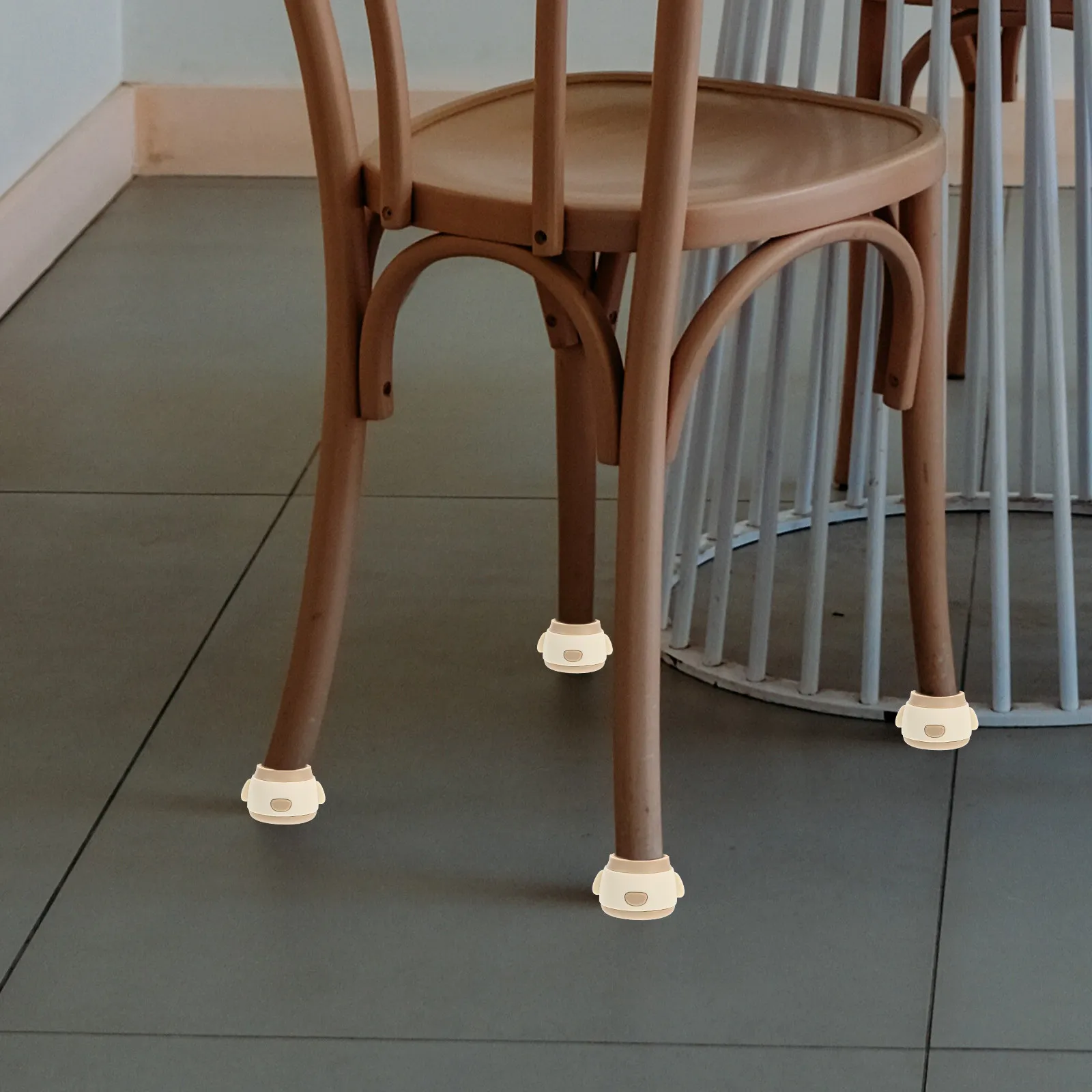 4Pcs Silicone Chair Leg Protectors Table Feet Covers Wear-Resistant Non-Slip Waterproof Soundproof Furniture Floor Protection