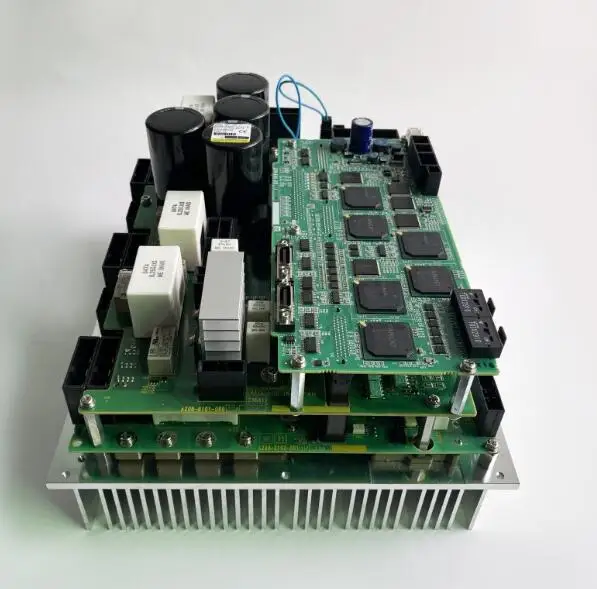 A06B-6400-H101 (A06B-6400-H002) servo Amplifier in very good condition , show the driver photo  when purchase