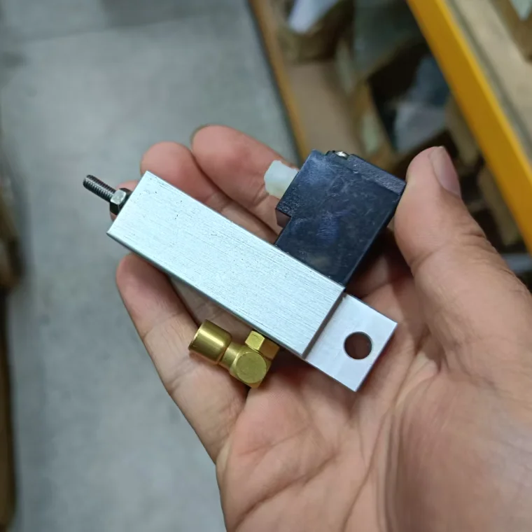 

High Quality 61.184.1131/01 61.184.1133/01 61.184.1136 61.184.1131 61.184.1131 61.184.1133 Solenoid Valve