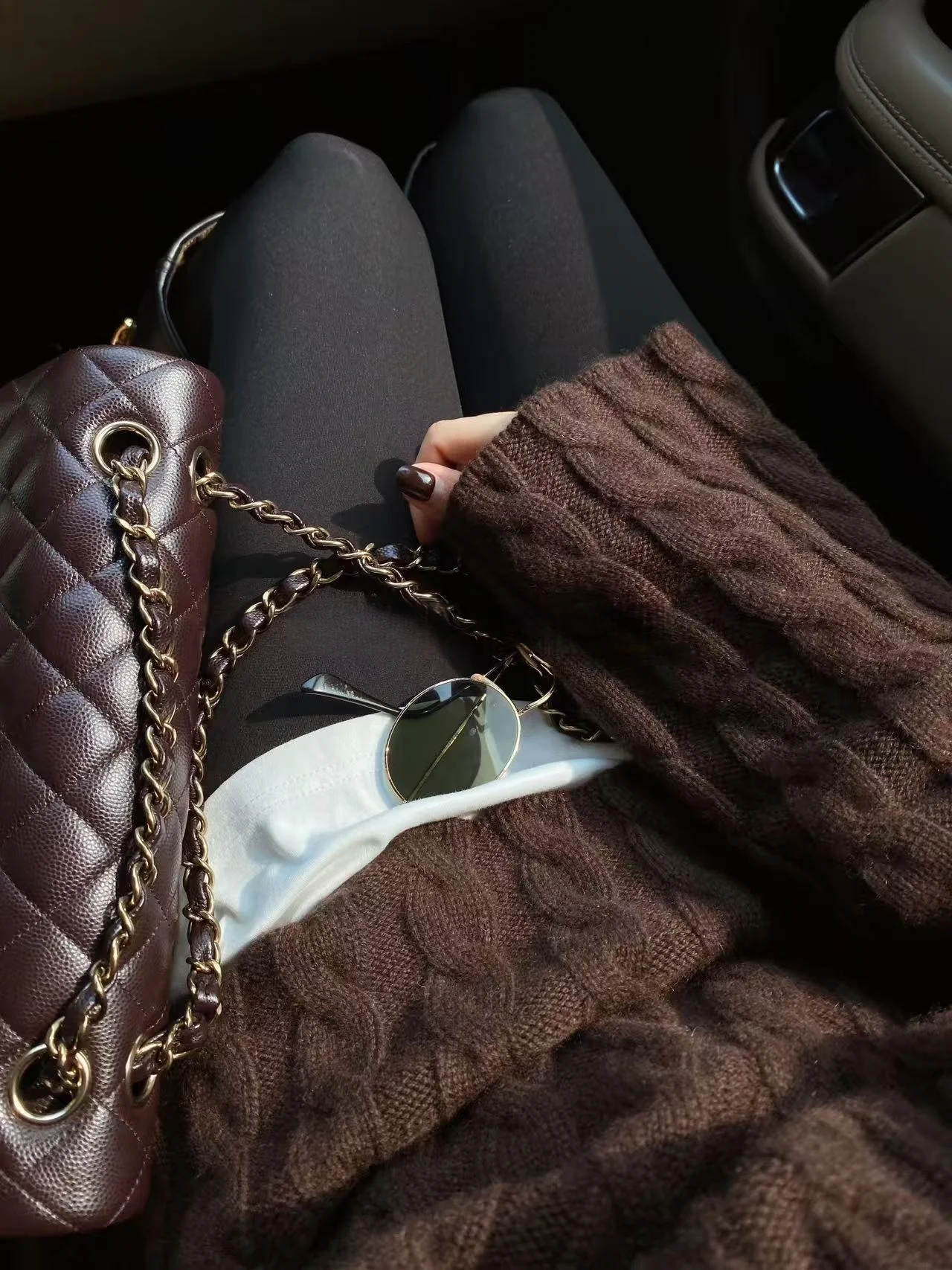 เสื้อสเวตเตอร์แคชเมียร์คอสูงสไตล์เรโทรสำหรับฤดูใบไม้ร่วงและฤดูหนาว ทรงหลวม หนา สไตล์ลำลอง ลายบิดเกลียว เหมาะสำหรับใส่เป็นเสื้อตัวใน