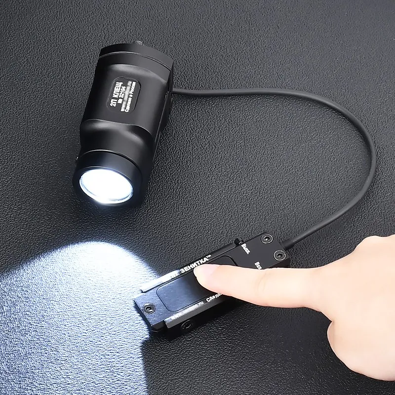 Zenitco KLESCH 2P – Linterna táctica LED para rifle AK con riel 20mm - imagen 2