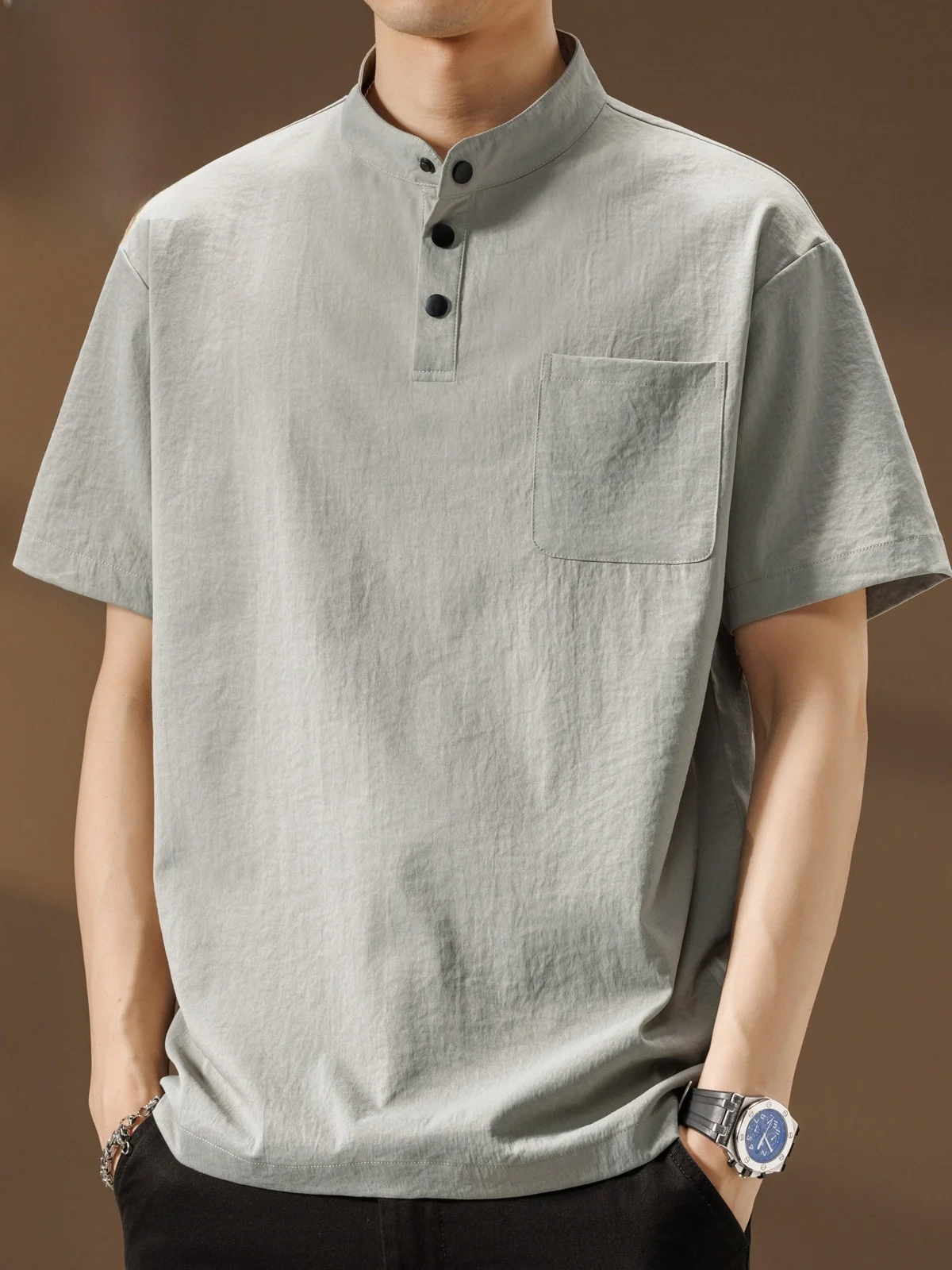 

Мужская футболка с коротким рукавом, свободного кроя, дышащая, с воротником-стойкой, быстросохнущая, охлаждающая, летняя, из полиэфирного волокна, молодежная, модная.