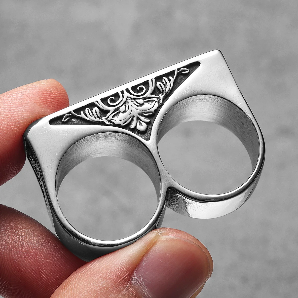 Reality Double Hole Carving Stainless Steel Men Rings Personality Punk for Male Women Fashion Jewelry Creativity Gift Wholesale