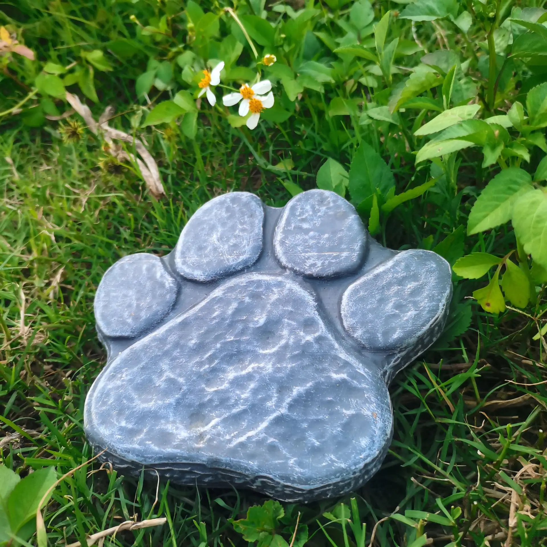 Dog Gravestone paw print Monument Animals Tombstone Cat Grave Marker Headstone Outdoor Tomb Gravestone Pets Memorial Items