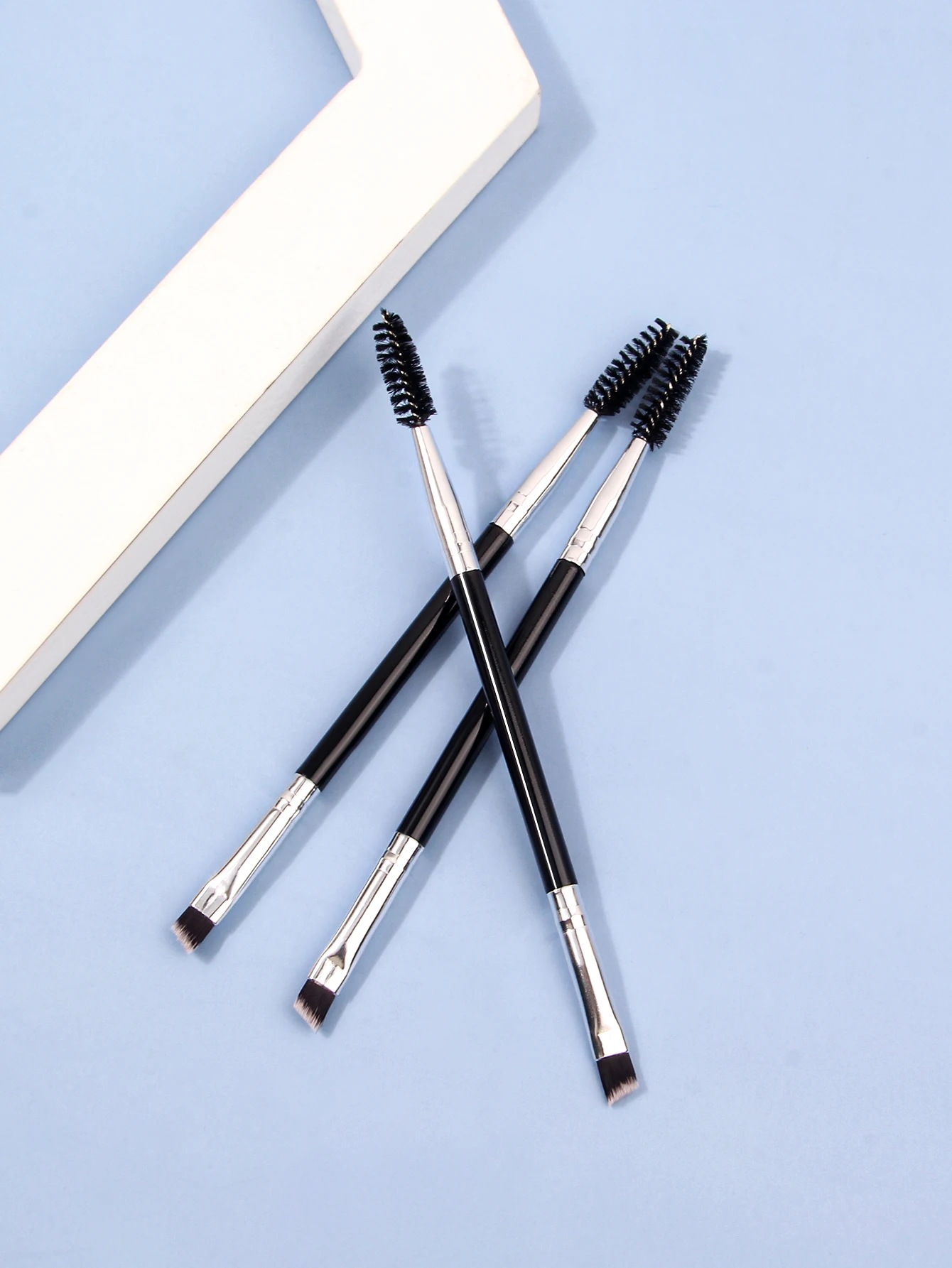 3-teiliges Professionelles Ein- und Doppelendiges Winkel-Augenbrauen- und Wimpernpinsel-Set Hochwertiger Augenbrauenstift Eyeliner-Pinsel – Detail 3