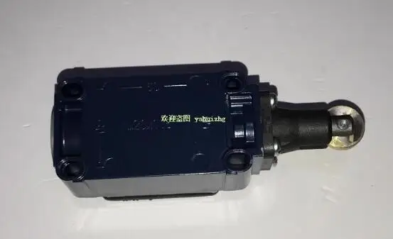 

Новый оригинальный переключатель ZR 335-02Z-RMS-2891 со склада
