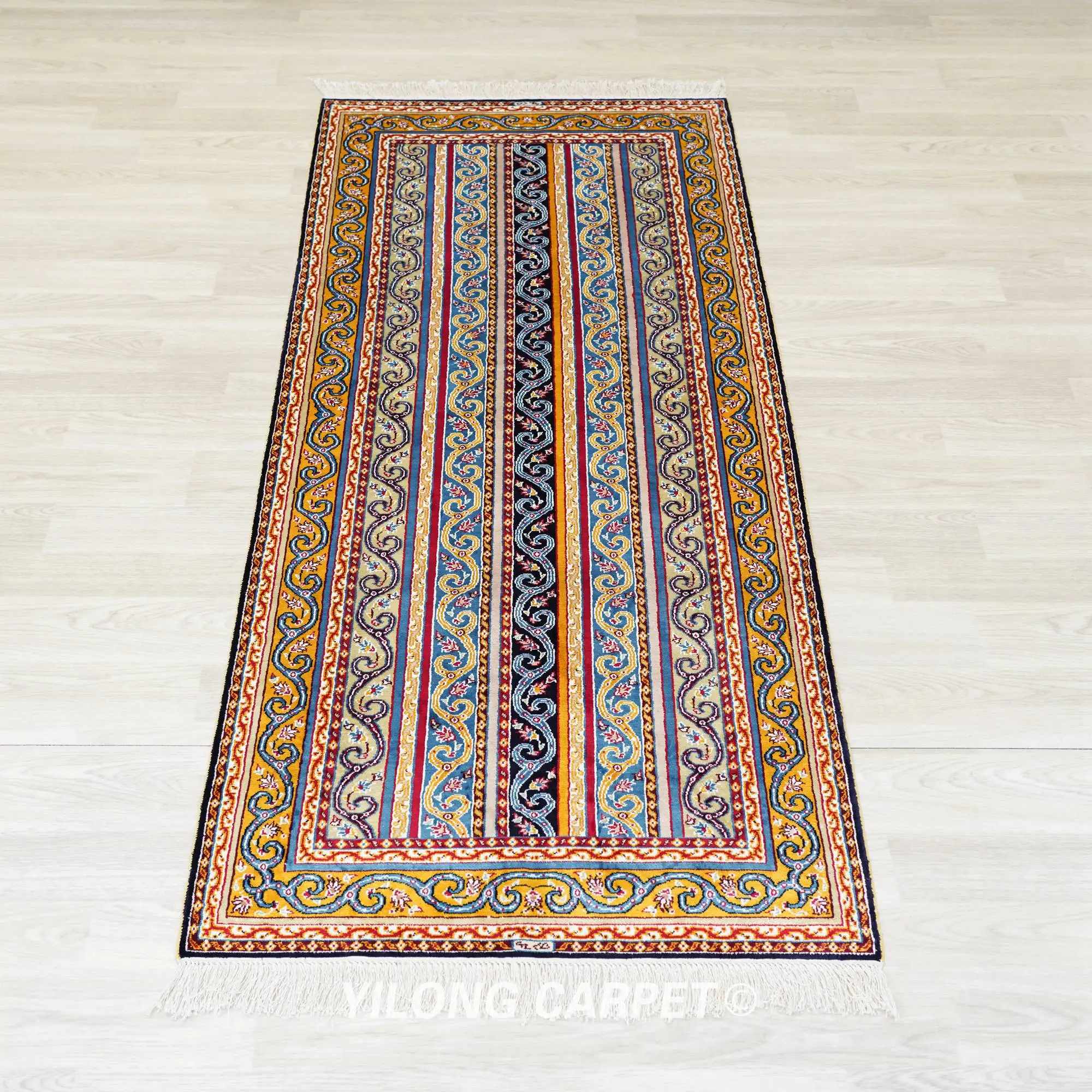 76x183cm Handmade Silk Runner Rugs for Hallway Classic Oriental Persian Carpet (HF338B)