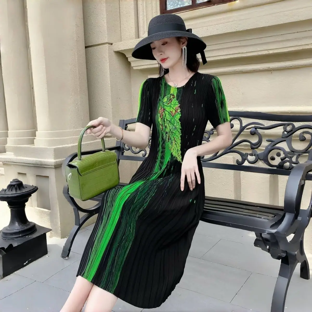 Summer 2025 loose fitting dress with other round collars  print high-end temperament socialite spliced mom outfit long dress
