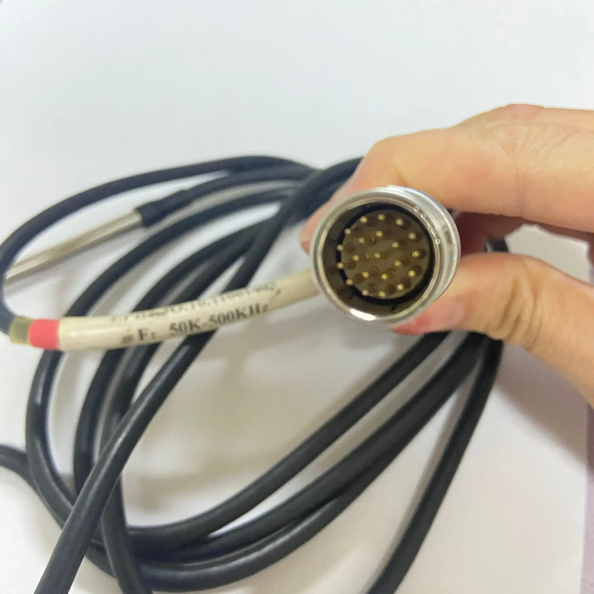 

21pin connector Frequency 50k to 500khz 1.5 meter long cable Eddy current Probe