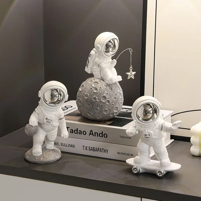 Astronaut Fishing Star on Moon Sculpture, Resin Figurine for Office Room Desk Decor,Educational Toy,Unique Gift for Space Lovers