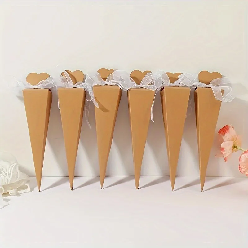 Hochzeits-Dreieck-Kraftpapier-Süßigkeitenbox, Schleifenband-Dekoration Kreative DIY Eistüten-Form Dreidimensionale Liebesgeschenkbox