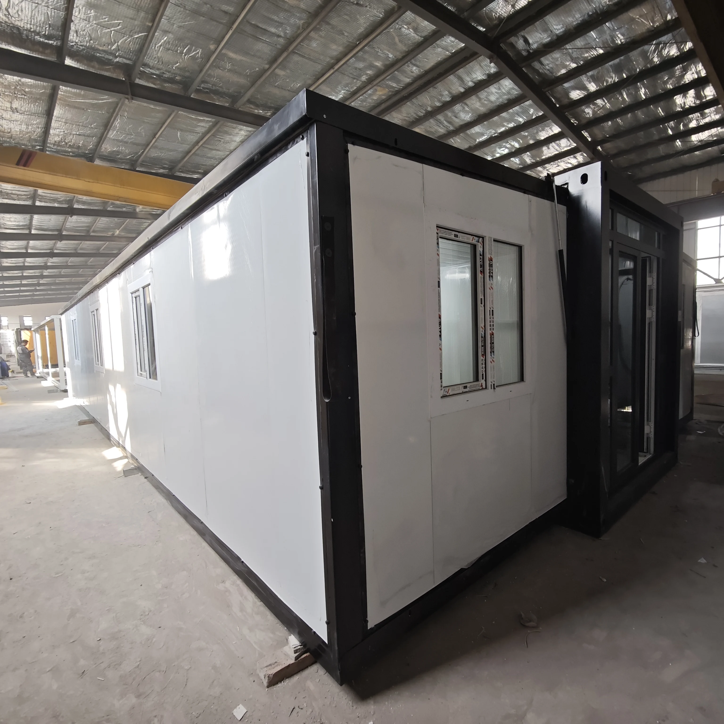 YG Customized Best Steel Structure Container Homes Expandable Container House 20ft 2 Bedrooms Luxury Mobile Home Prefab Tiny Hou