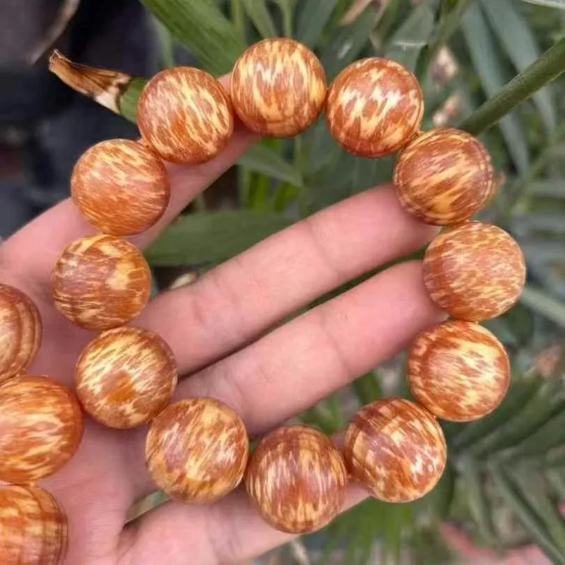 Amber wood from the Northeast's Changbai Mountain, fully oily pine , translucent 20mm bracelet, Buddhist prayer beads, jade