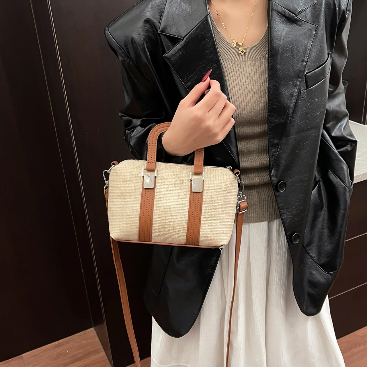 

Women Luxury High End Leather Shoulder Bag Elegant Daily Chic Tote Handbag Crossbody Style