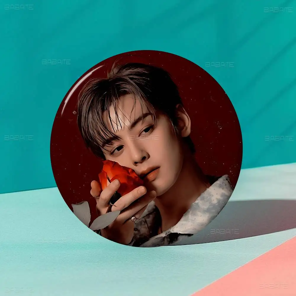 المغني C-Cha EunWooS صور دبابيس الإبداعية شارة مستديرة الهدايا دبابيس 32/44/58 مللي متر #3