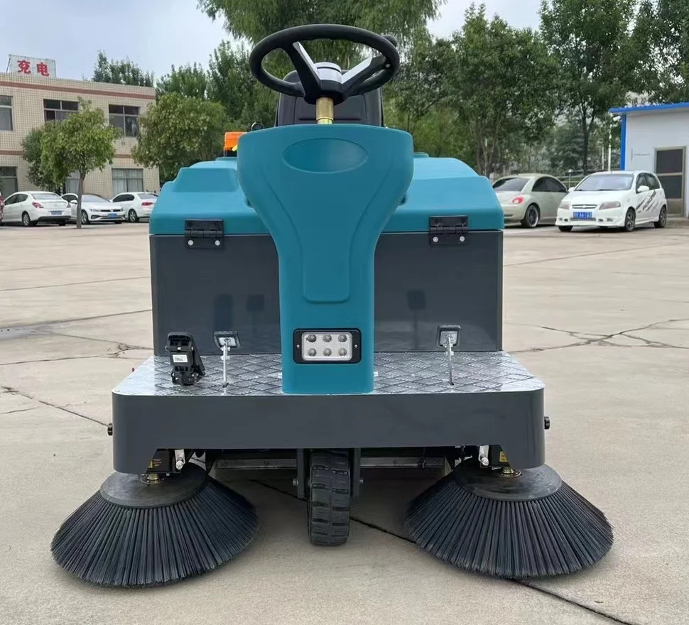 1400 Style Hot Sales Ride on Electric Street Road Floor Sweeper Powered by Battery