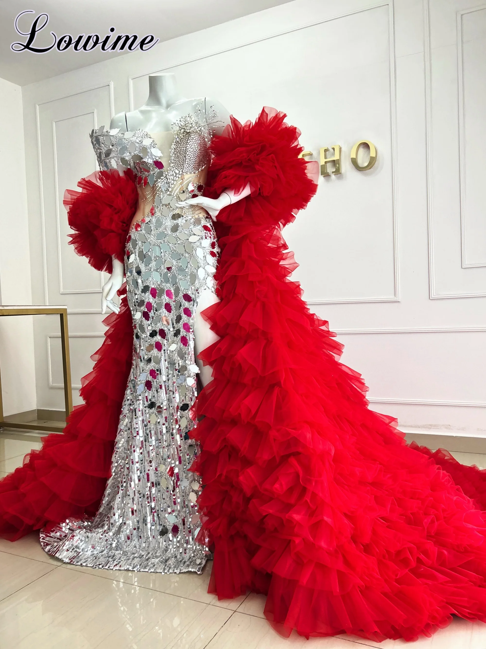 Two Pieces Luxury Silver Celebrity Dresses With Red Cape Shiny Red Carpet Runway Dresses Coutures Vestidos De Gala Customized