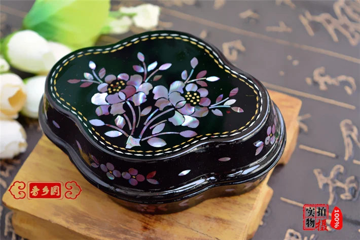 Pingyao Lacquerware Snail Inlaid Jewelry Box Rouge Necklace Ring Shooting Costume Props