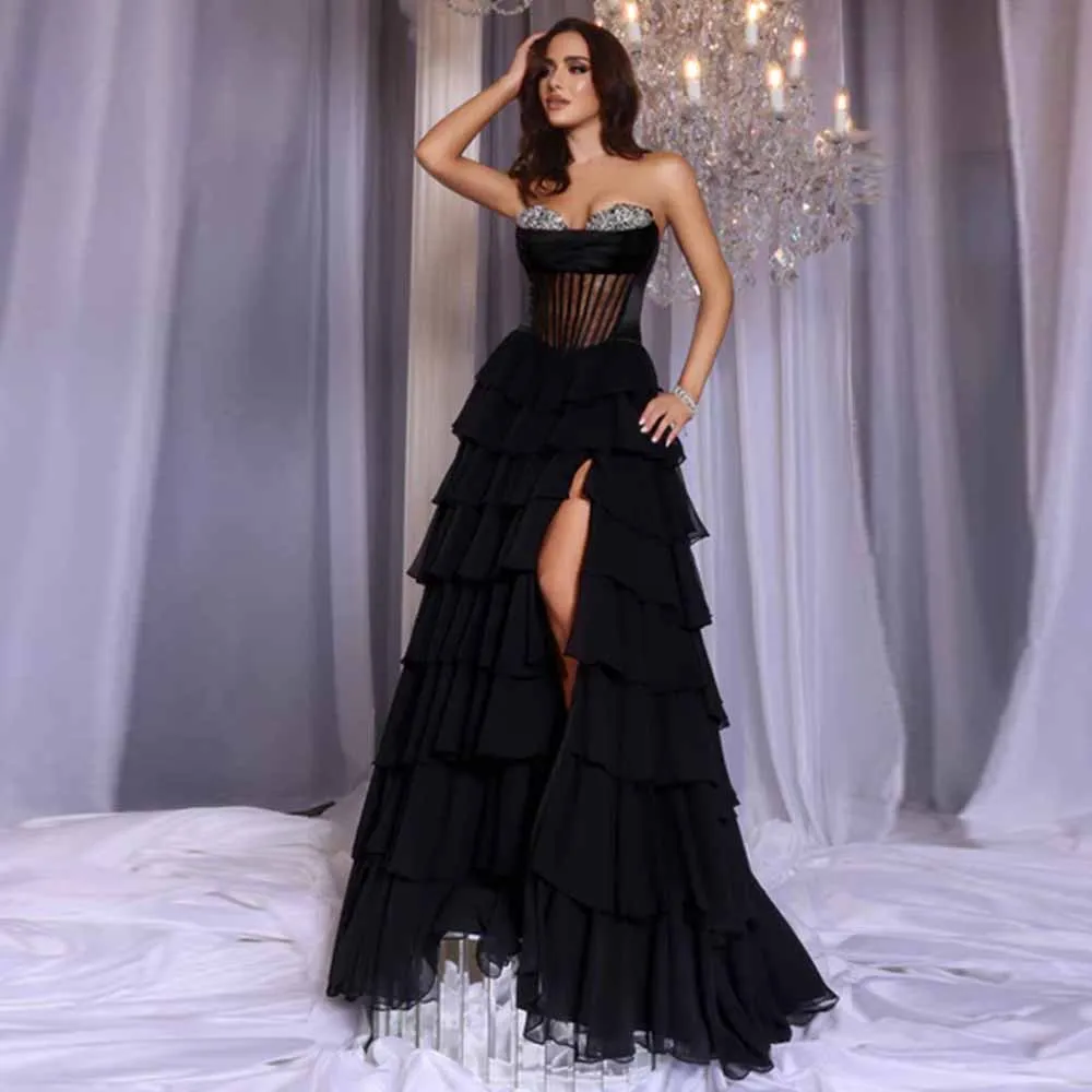 

Sexy Birthday Party Dresses Chiffon A-line Homecoming Dress Black Sweetheart Rhinestones/Crystals Tiered Split Prom Dresses Long