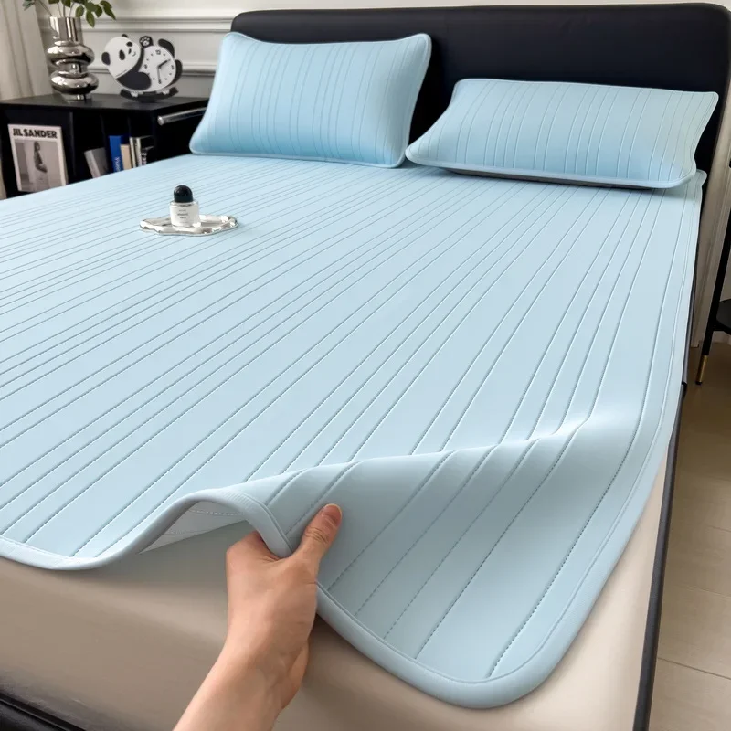 Breathable Summer Cooling Mat for Bed Solid Ice Silk Cool Feel Mattress Pad Soft Skin Friendly King Mattress Cover Bed Sheet Set