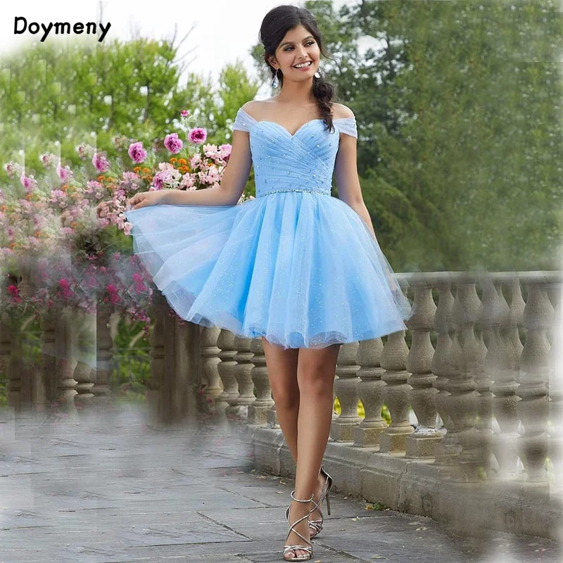 Doymeny Spakling Tulle Short Cocktail Dresses Crystals Sash Tulle Sleeveless Off Shoulder A-line Party Dress vestidos de festa