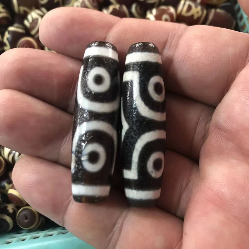 Wholesale Old Agate Three Eyes High Oil Coated Pulp Tibet Beads DIY Ornament Retro 9 Eyes Tibet Beads