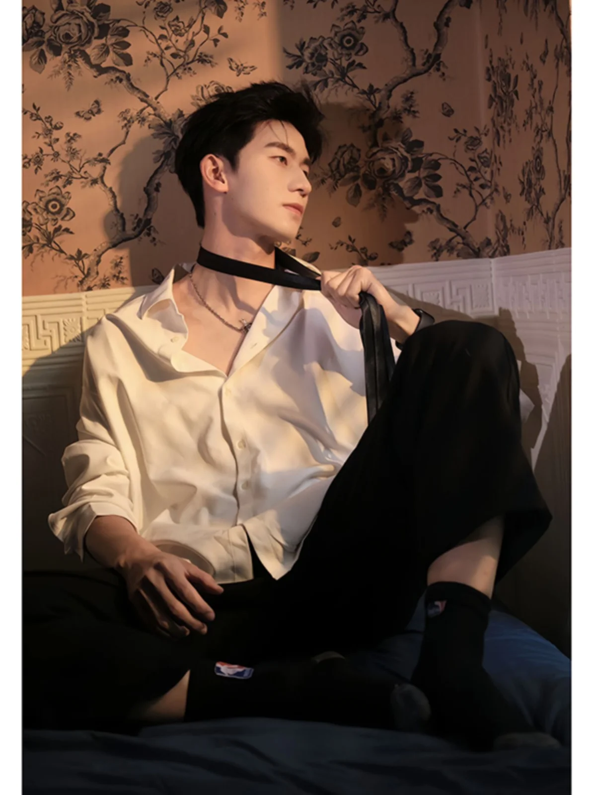 

Белая повседневная рубашка с длинным рукавом для мужчин, летняя, свободного кроя, модная, молодежная, в стиле CleanFit, цветная верхняя одежда