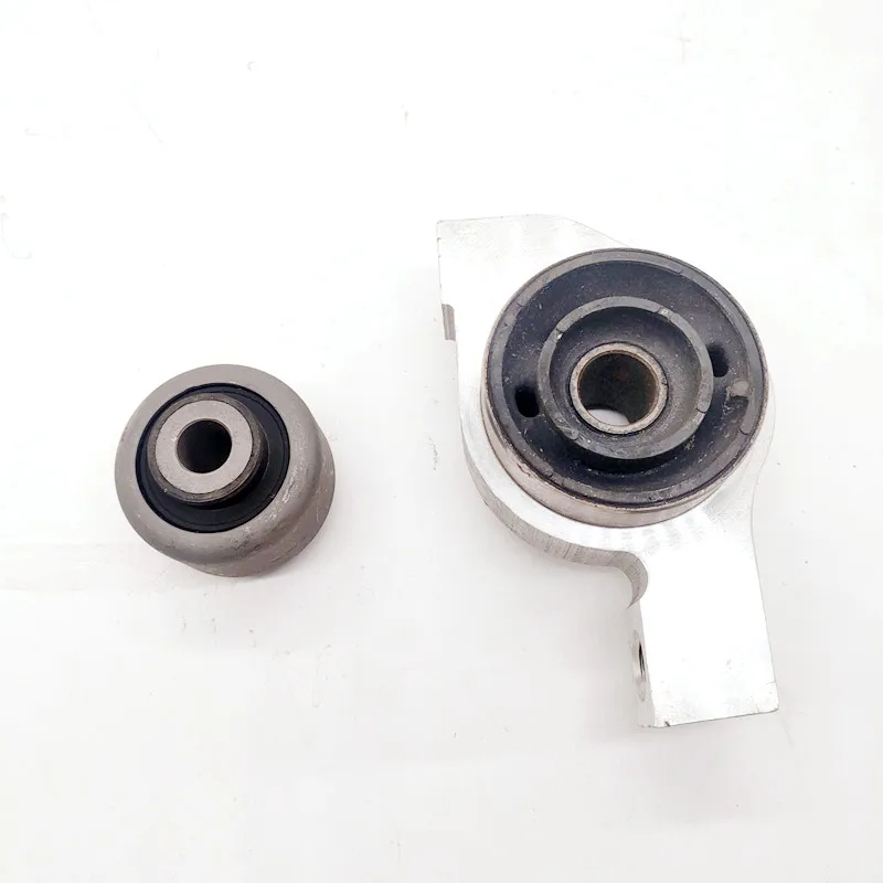 Suitable for Peugeot 508 Citroen C5 C6 triangular arm bushing front triangular arm hinge center bushing 3523eh 3523ct