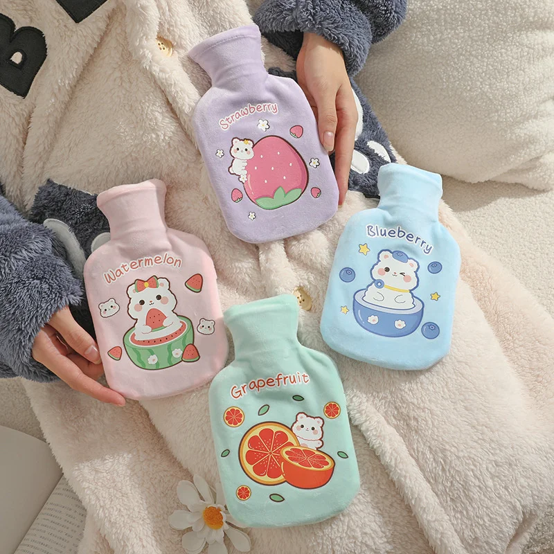 Bolsa de agua caliente de 400ML, botella de agua Kawaii con patrón de frutas y animales, calentador de manos grueso, calentador de pies