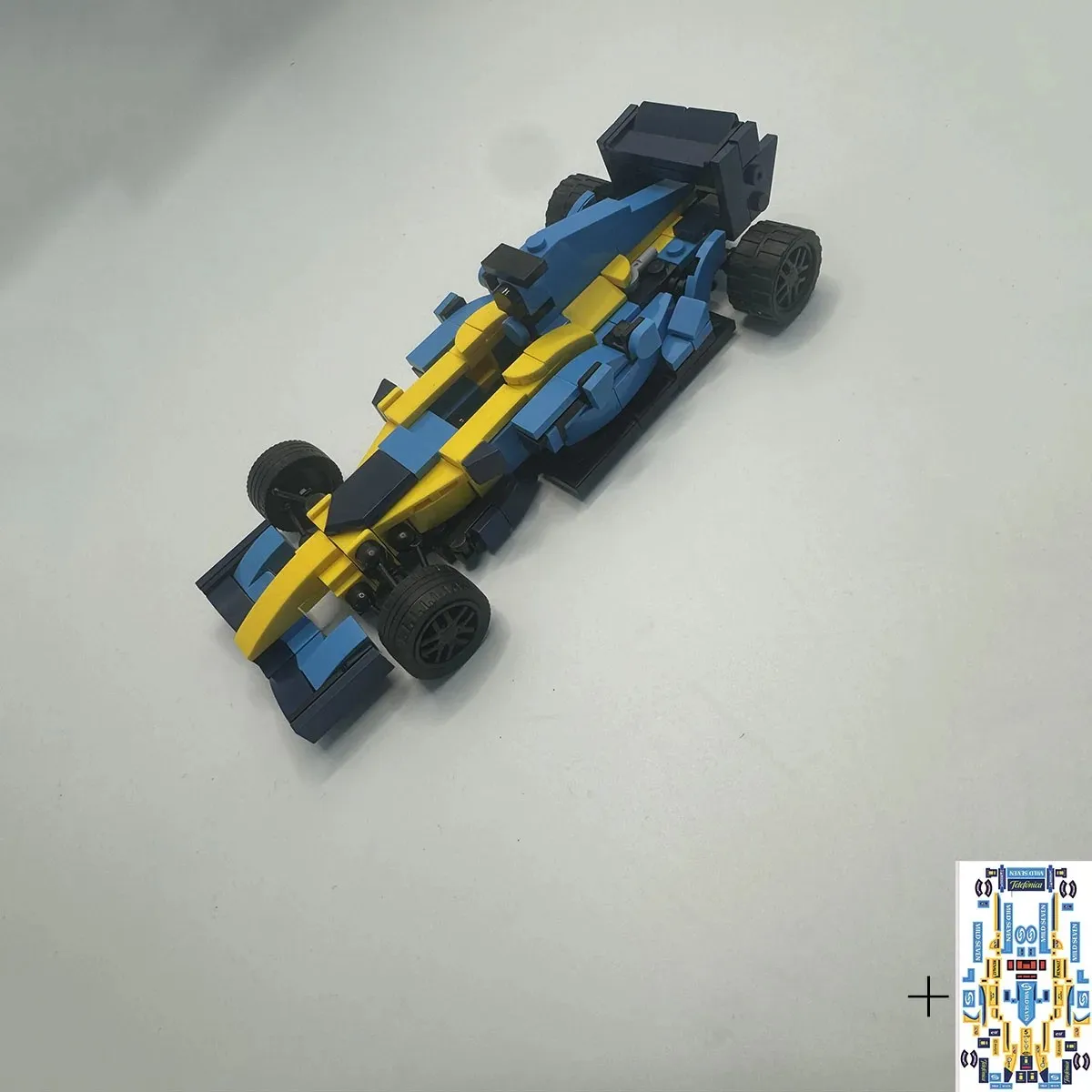 252PCS MOC F1 Racing Speed Champion R25 Comes With Pre-cut Stickers Assemble Building Blocks Toy Brick Children's Holiday Gifts