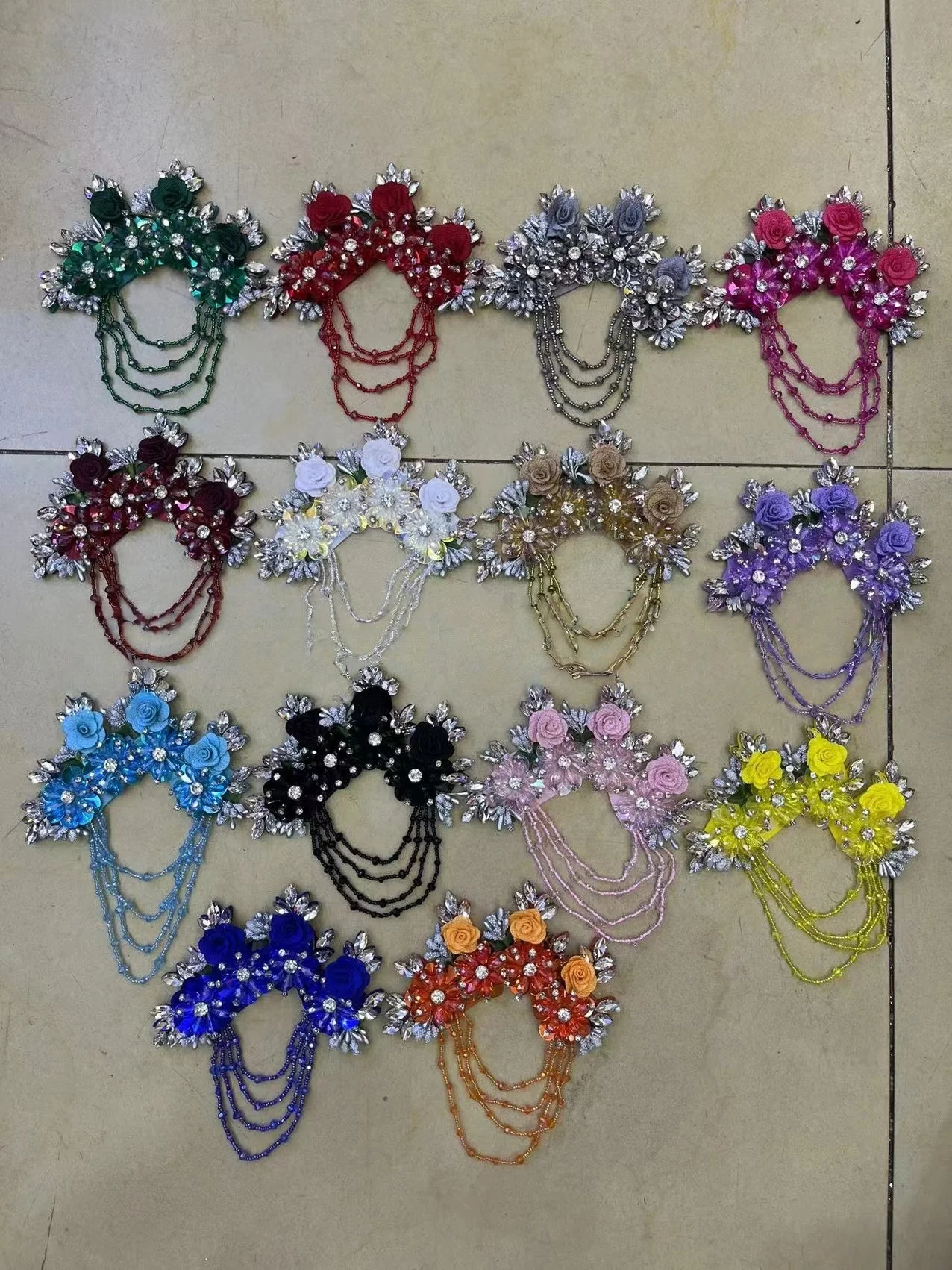 17 Colors Luxury Handmade 3D Floral Beaded Hot Diamond Decal Fabrics Apparel Decoration Evening Dress Patch Material