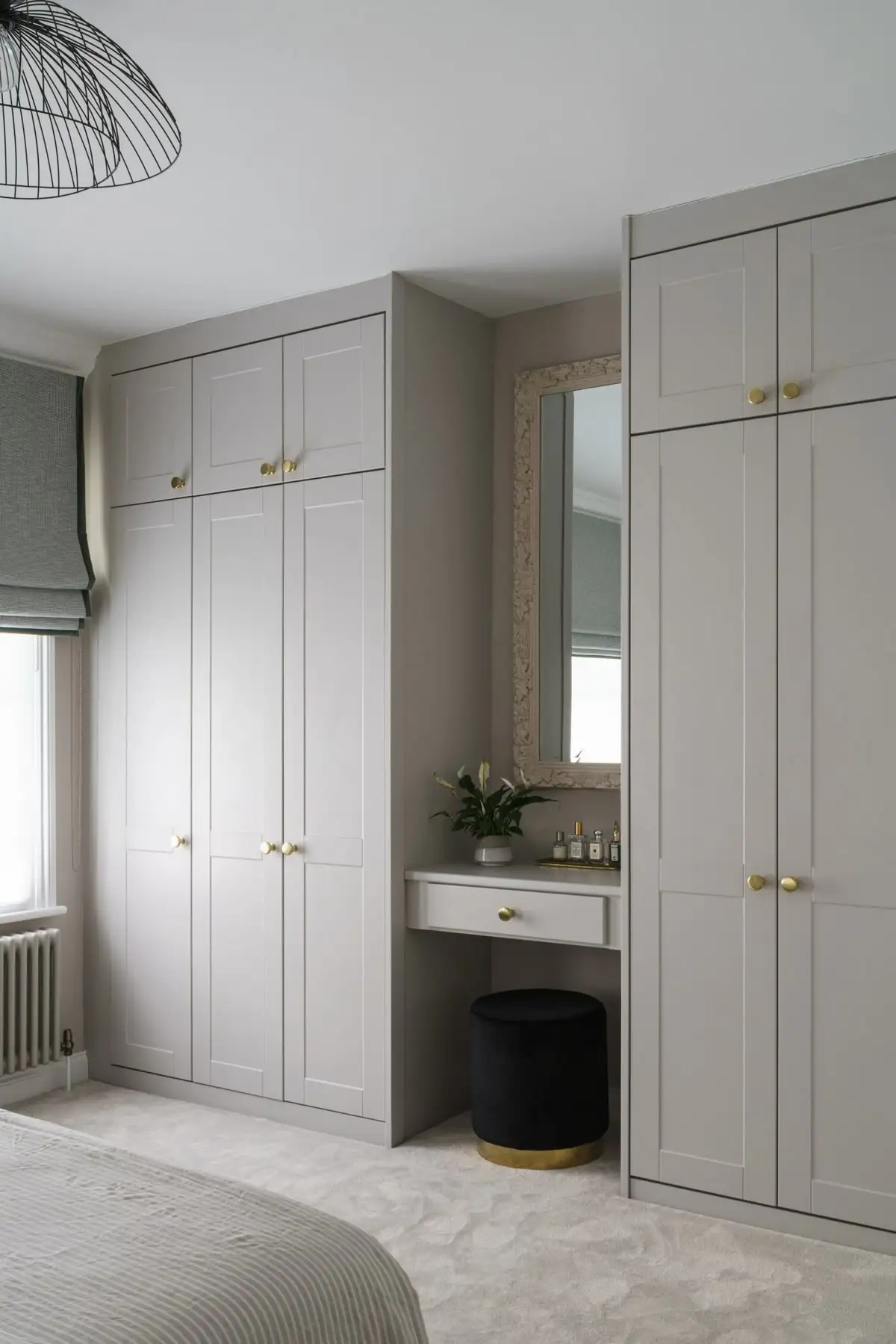 Fashion Embedded Glass Aluminum Alloy Sliding Door Wardrobe High Quality Bedroom Furniture Luxurious Manual Storage Closet