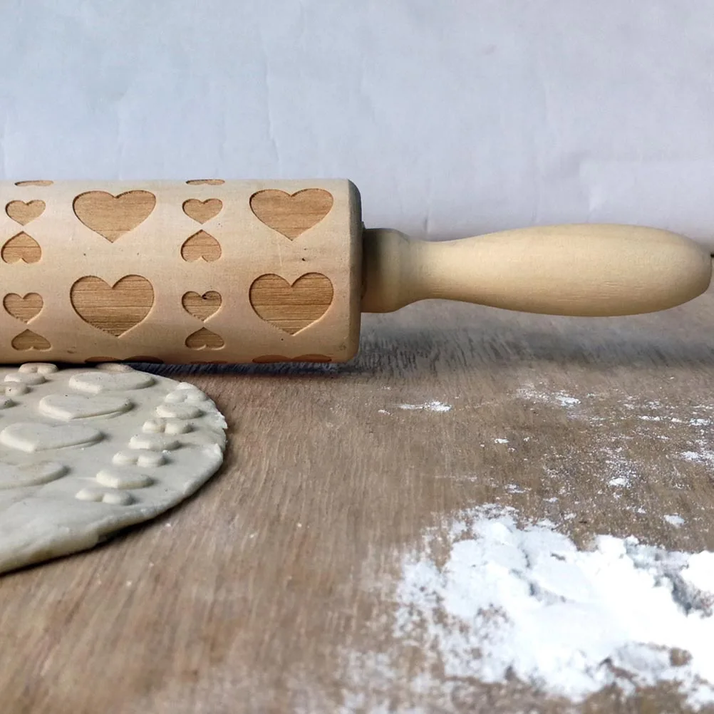 

Love Rolling Pin Wood Embossed Non-Slip Grip for Baking Pasta Cookie Dough Pastry Pizza Fondant Home Store Bakery