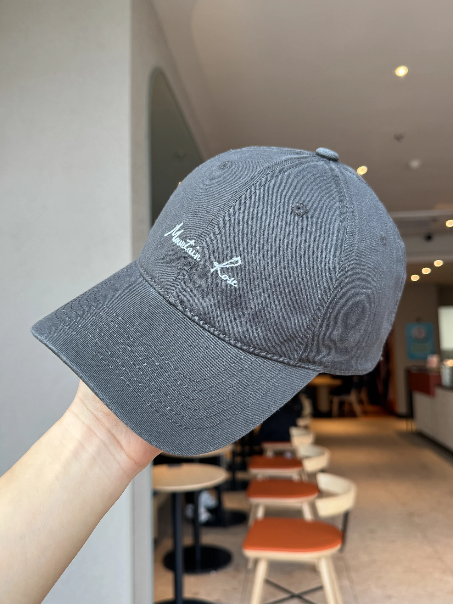 

Simple embroidered letter baseball cap, wide brim, small and versatile face, four seasons cap men