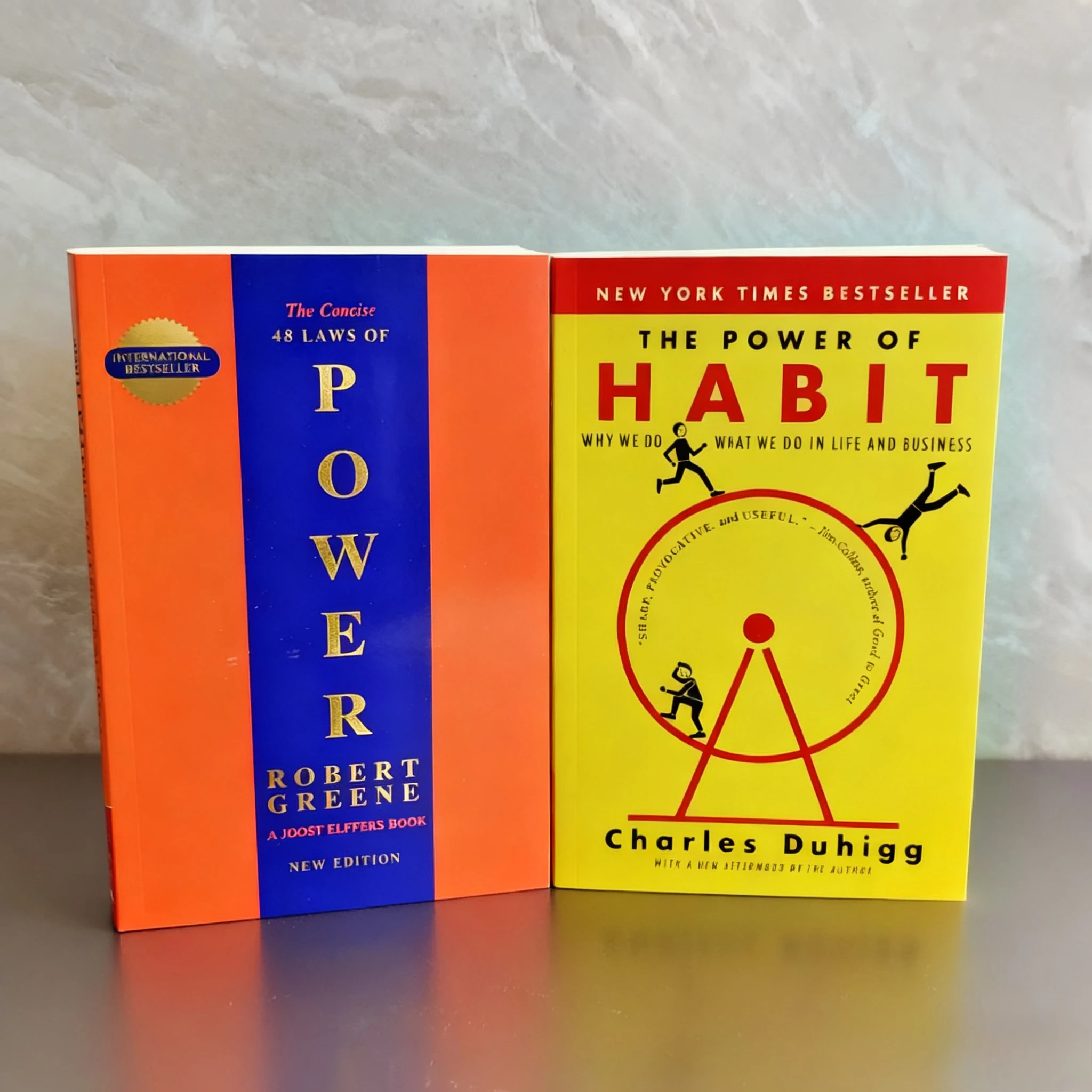 

《Лакоричный 48 Laws Of Power》+ 《Сила привычки》Порстное право мощности игры Звички мощные, но они не как этот подарок