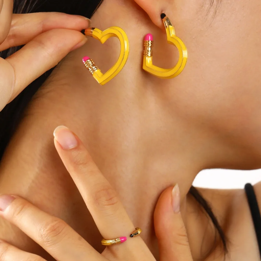 2/3pcs Funny Heart-shaped Women's Hoop Earrings Alloy Trendy Pencil Shaped Open Ring Unique Lightweight Finger Ring Earrings Set