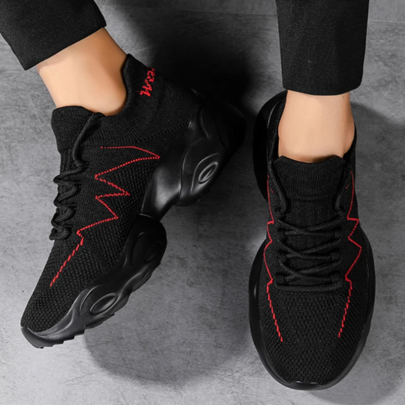 أحذية رياضية نسائية بنعل سميك، أحذية جديدة خفيفة الوزن بنعل سميك لخريف 2025 مناسبة لنمط رياضي للربيع والخريف، أحذية نسائية برباط 7028