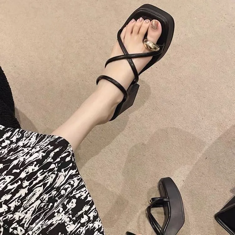 Women's Thick Heel Slippers Summer Outdoor Wear Black French Fairy High-End Feeling Chunky Heel Small Size Heightening Sandals