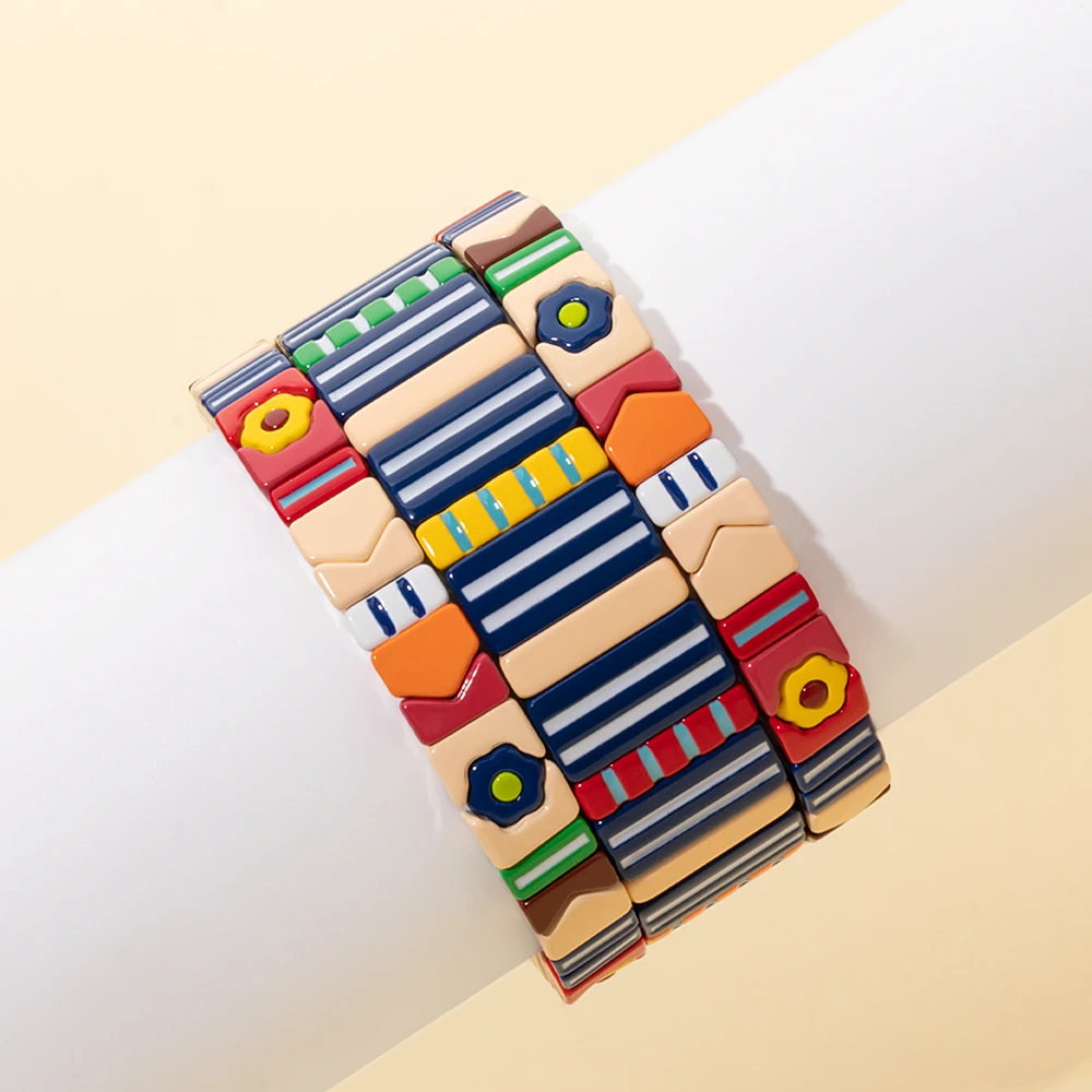 2023 تصميم جديد المينا مطاطا الإسورة للنساء متعددة شكل مزيج زهرة Charms أساور مجوهرات ملونة للهدايا